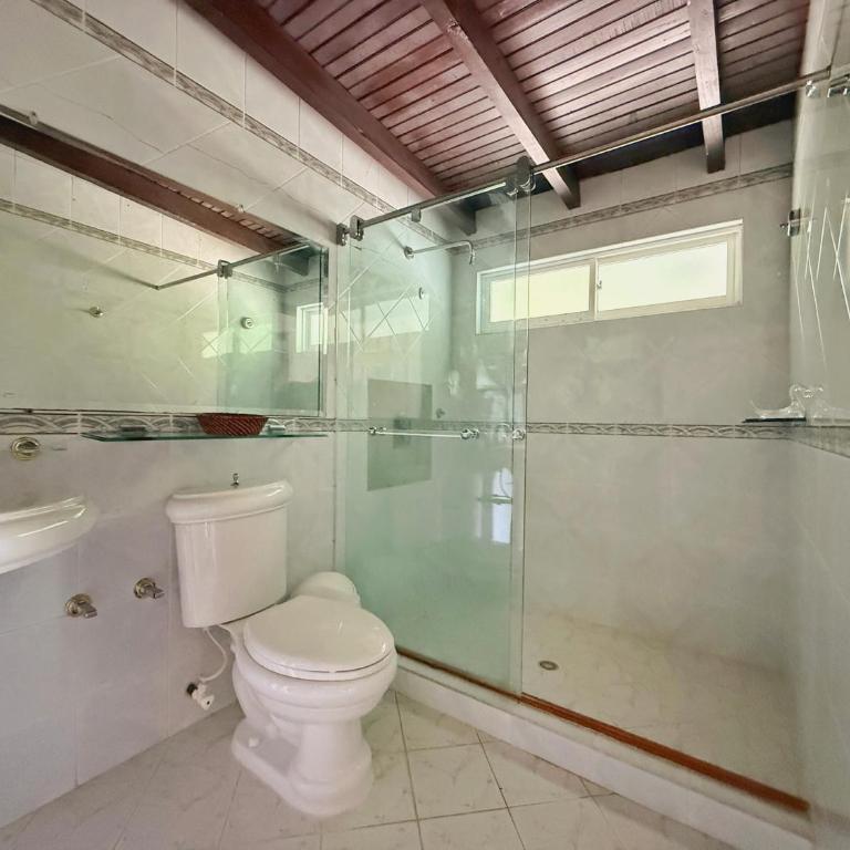 Villa boutique con piscina y vehículo - Casa de 4 dormitorios - 17
