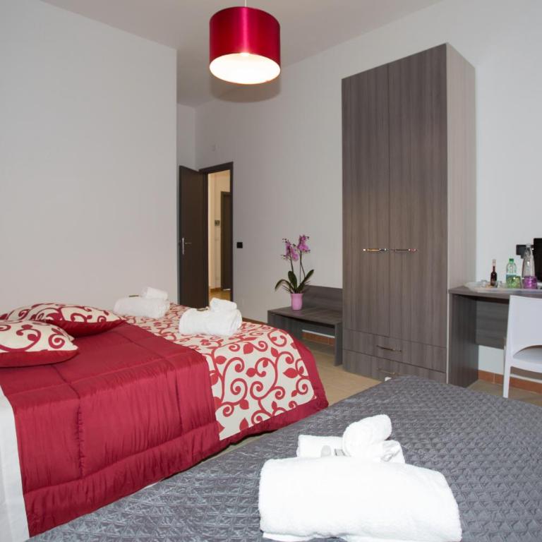 B&B Albergo Sicilia City Center - Camera Matrimoniale con Balcone - 1