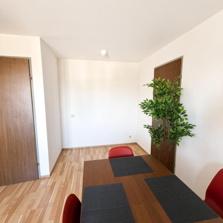 3 Bedroom Central Premium Apartment - Free Parking - Deluxe Apartment - 7