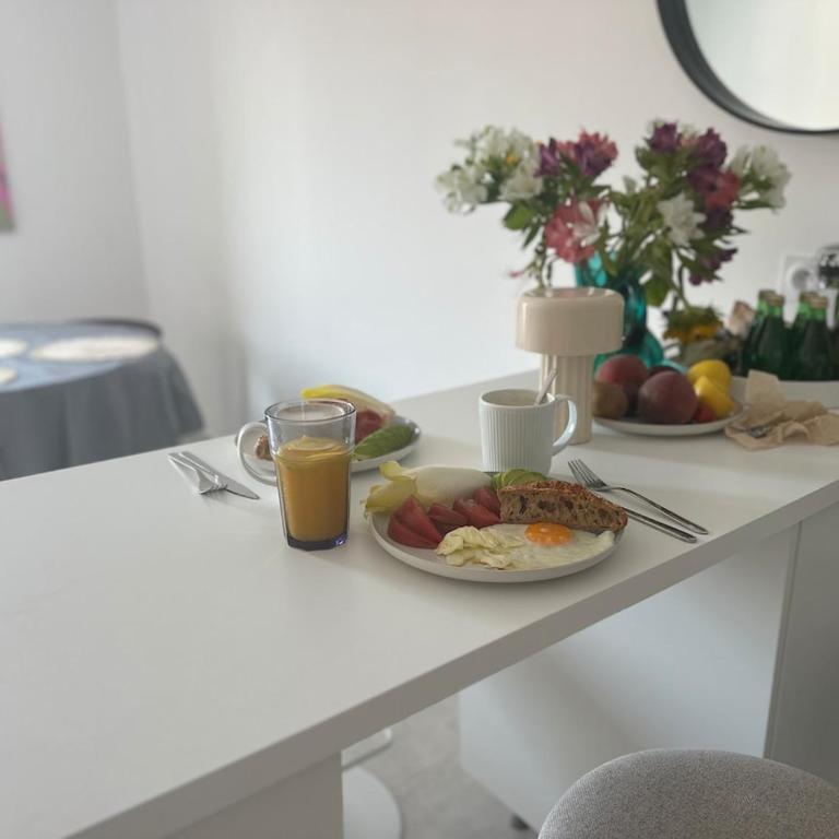 Beach 5 min walk, bright, air conditioning, cinema - Appartement 2 Chambres - 11