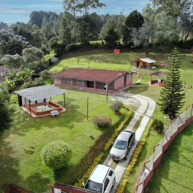 Cozy Mountain Country Home 25 min from Medellín - Chalet de 1 dormitorio - 1