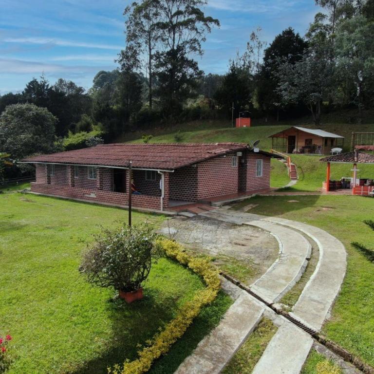 Cozy Mountain Country Home 25 min from Medellín - Chalet de 1 dormitorio - 12
