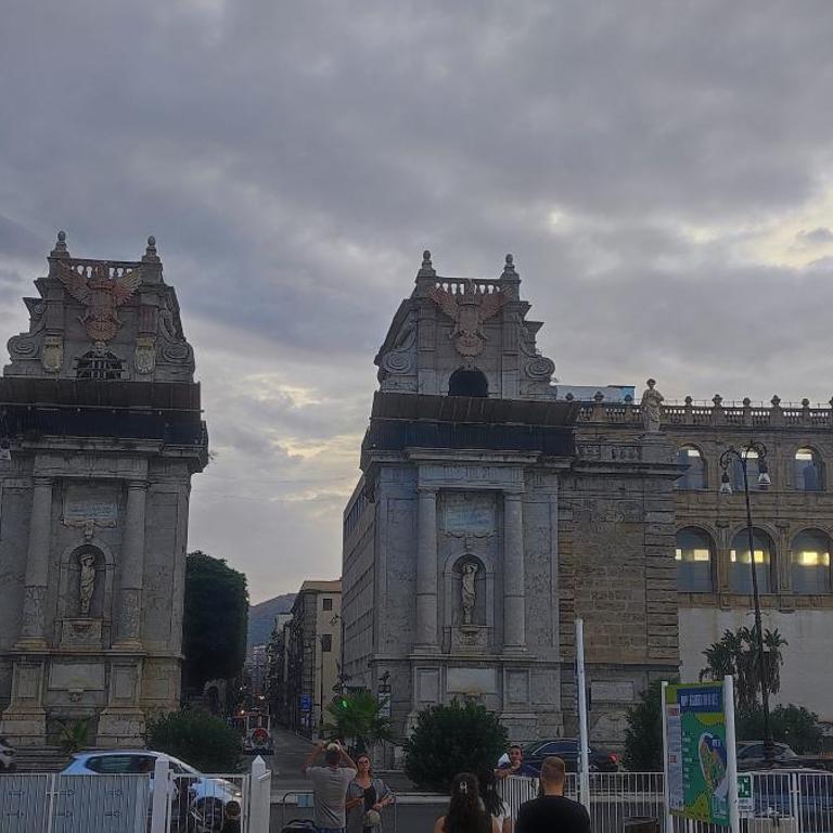 Palermo centro DEMASIANTVAL - Appartamento Classic con 1 Camera da Letto e Letto King-Size - 2