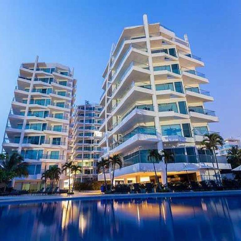 Luxurious 3-Bedroom Apartment with Shared Pool in Bolvar - Apartment - 12