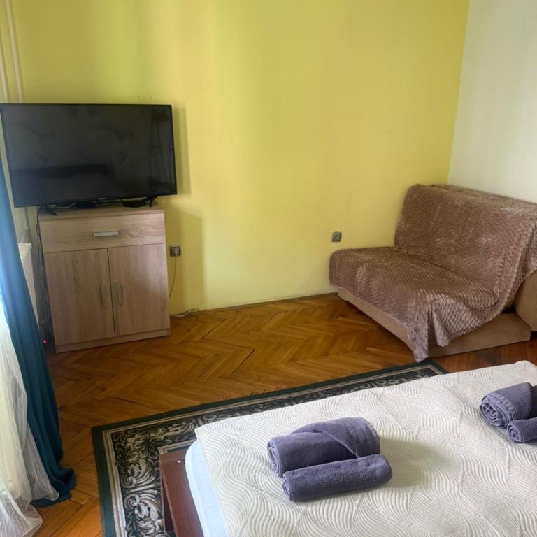 Happy Place - One-Bedroom Apartment - 9