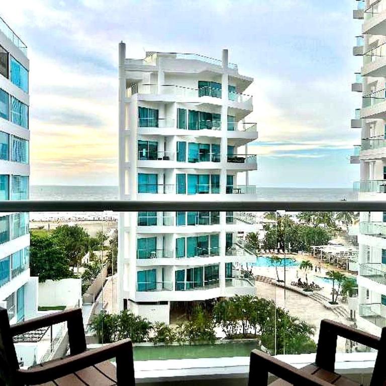 Luxurious 3-Bedroom Apartment with Shared Pool in Bolvar - Apartment - 19