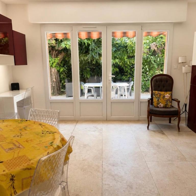 Maison familiale les Sablettes près de la mer - Casa de 3 dormitorios - 3