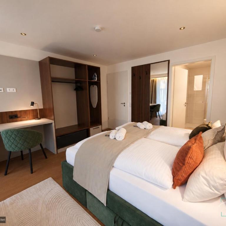 Homely Stay - Modern TownHouse - Deluxe Apartment mit Balkon und 2 Schlafzimmern - 15