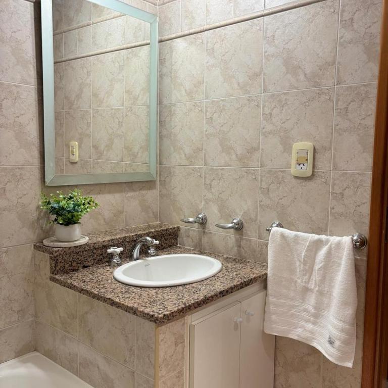 Diseño y confort en el centro de Olavarria - Apartamento de 2 dormitorios - 2