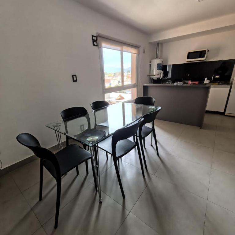 Departamento Céntrico Con vista a las sierras - One-Bedroom Apartment - 8