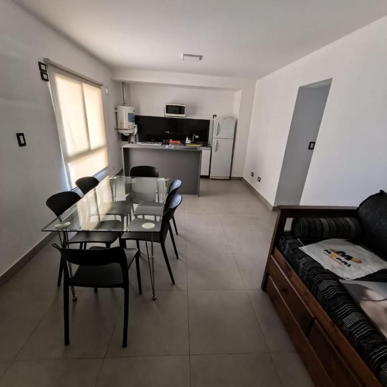 Departamento Céntrico Con vista a las sierras - One-Bedroom Apartment - 7