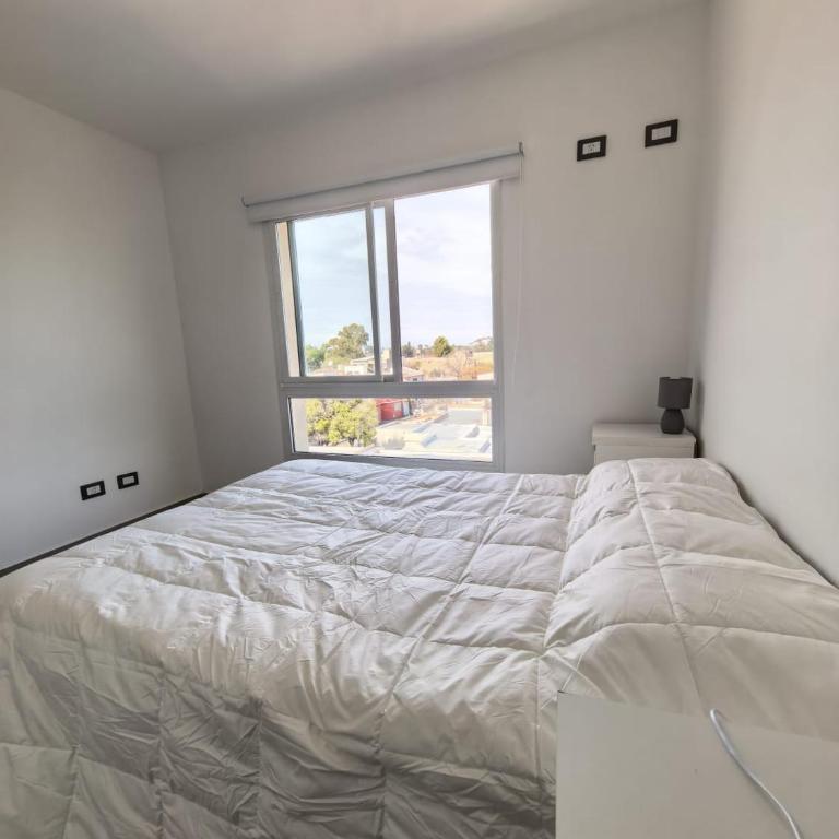 Departamento Céntrico Con vista a las sierras - One-Bedroom Apartment - 5