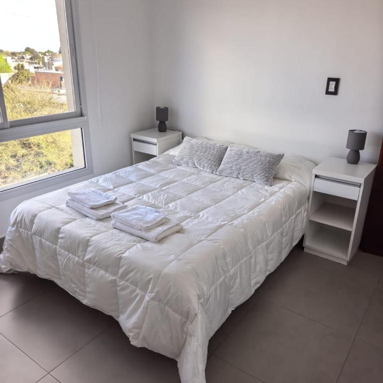 Departamento Céntrico Con vista a las sierras - One-Bedroom Apartment - 6