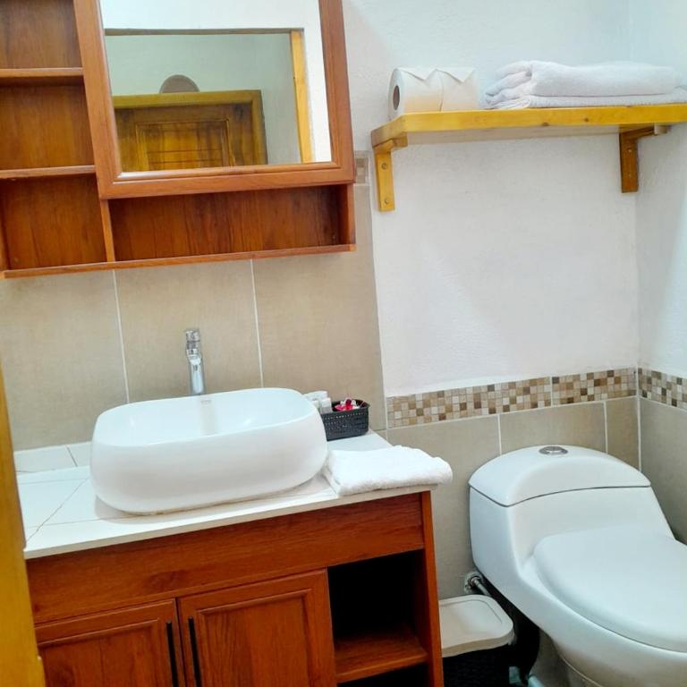 Carpe Diem Otavalo - Habitación Cuádruple con baño privado - 2