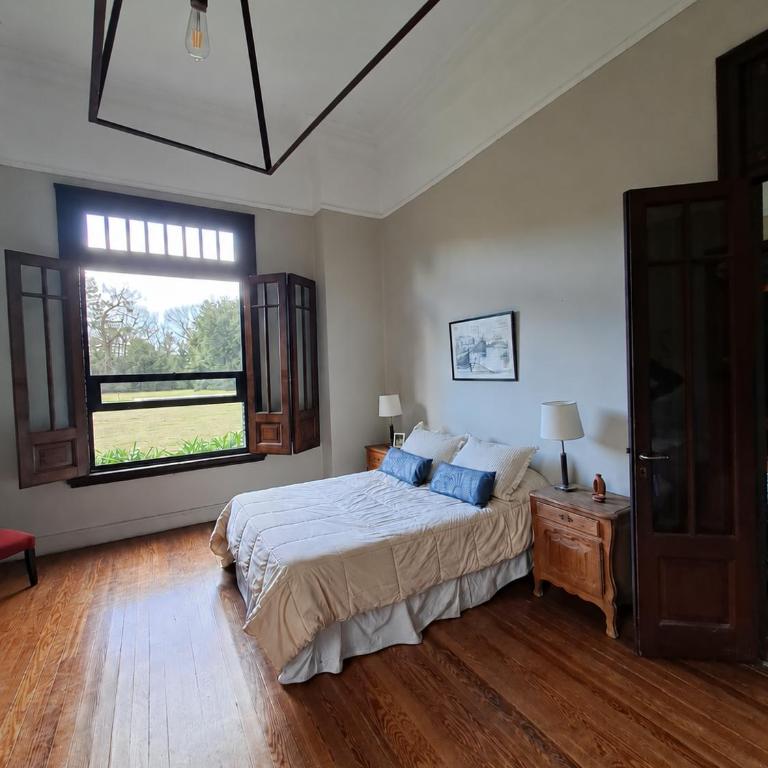 Encantadora estancia con pileta y parque privados - Casa de 4 dormitorios - 10