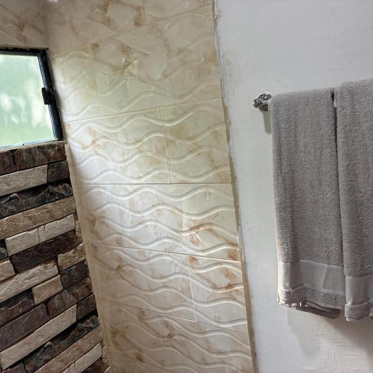 Casa de Lujo with sun pool in Carmen de Apicala - Four-Bedroom House - 4