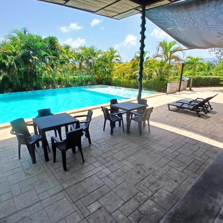 Casa de Lujo with sun pool in Carmen de Apicala - Four-Bedroom House - 12