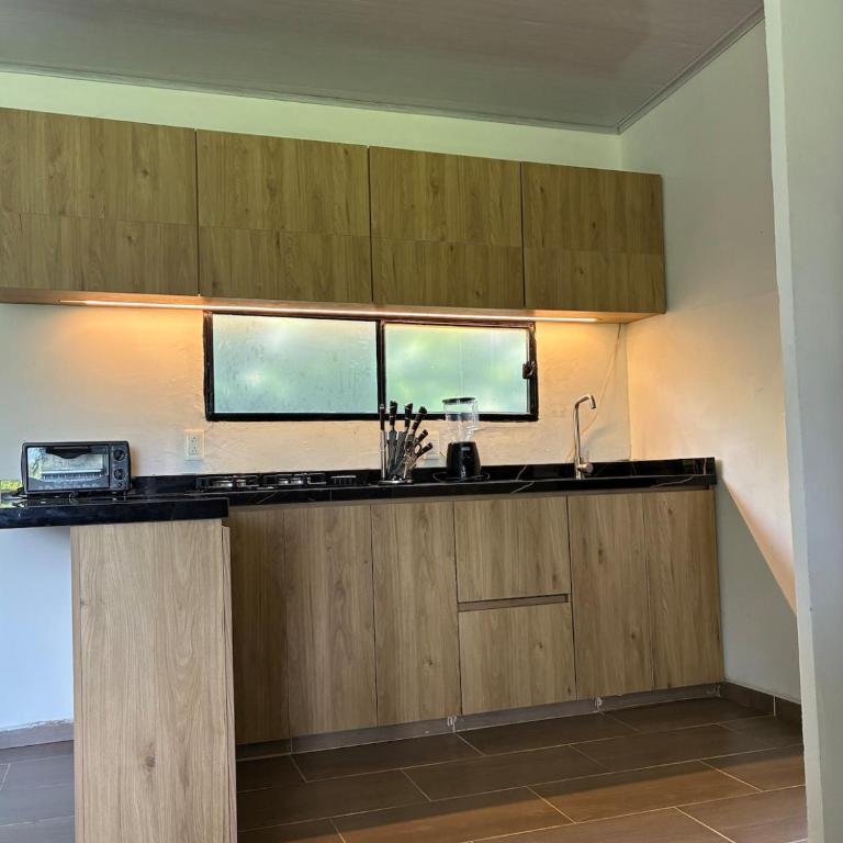 Casa de Lujo with sun pool in Carmen de Apicala - Four-Bedroom House - 38