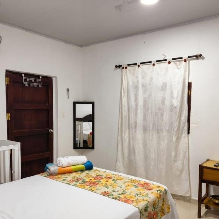 Hospedaje Casa Hotel Bijaos - Three-Bedroom Vacation Home - 3