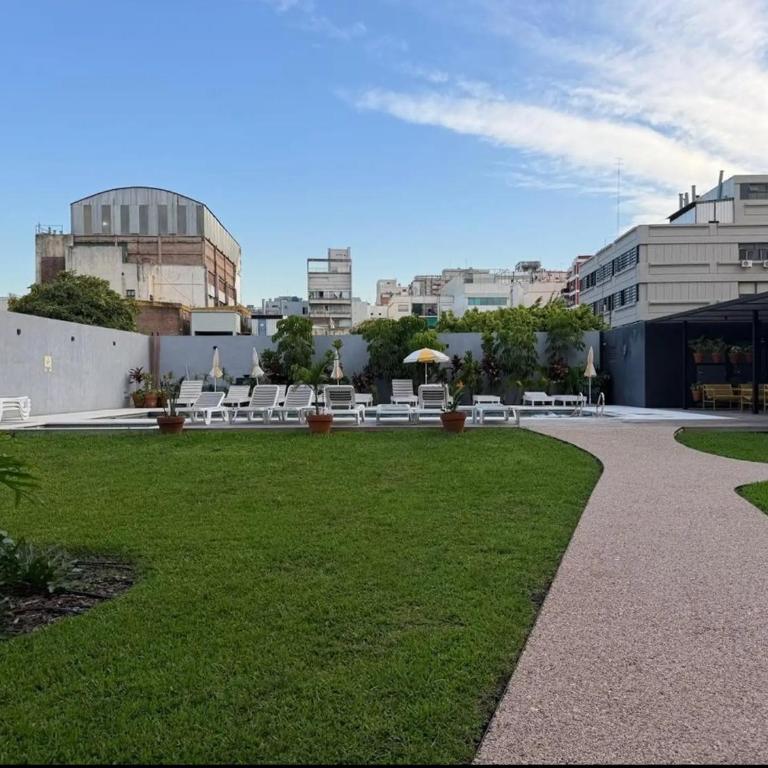 Hermoso studio premium a estrenar con piscina y gym a pasos del Hospital Italiano - Apartamento Estudio con balcón - 18