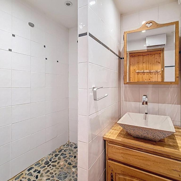 Appartement confortable ski-in/ski-out, balcon sud - Studio - 12
