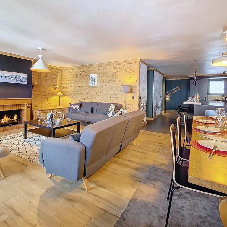 Triplex Spacieux au Pied des Pistes avec Balcons - Appartement 5 Chambres - 2
