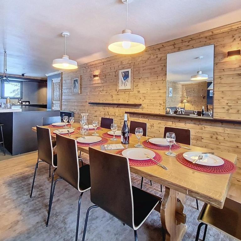 Triplex Spacieux au Pied des Pistes avec Balcons - Appartement 5 Chambres - 6