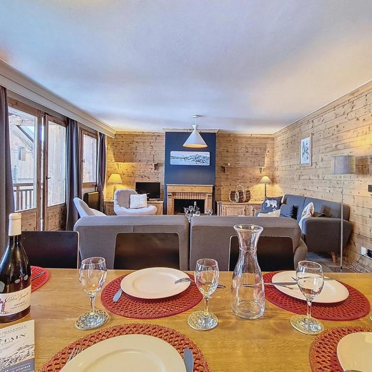 Triplex Spacieux au Pied des Pistes avec Balcons - Appartement 5 Chambres - 9