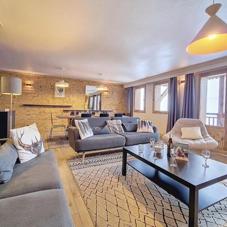 Triplex Spacieux au Pied des Pistes avec Balcons - Appartement 5 Chambres - 10