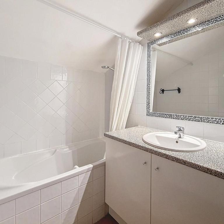Triplex Spacieux au Pied des Pistes avec Balcons - Appartement 5 Chambres - 16