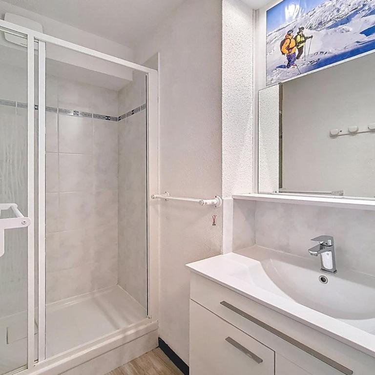 Appartement 2 pièces au pied des pistes avec balcon - Apartment mit 1 Schlafzimmer - 12