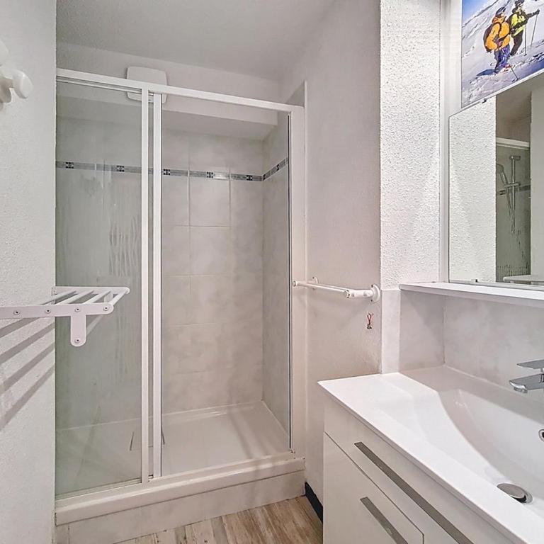 Appartement 2 pièces au pied des pistes avec balcon - Apartment mit 1 Schlafzimmer - 13