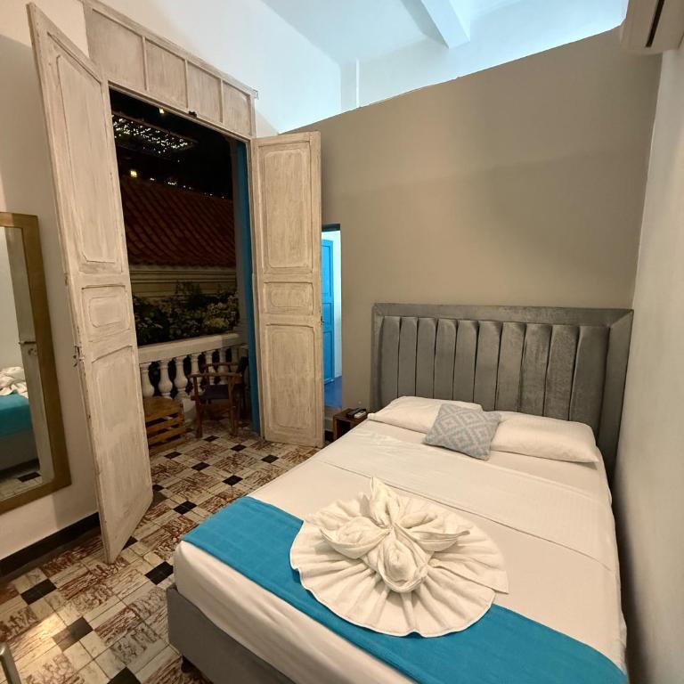 Casa 1811 - Habitación Doble con balcón - 13