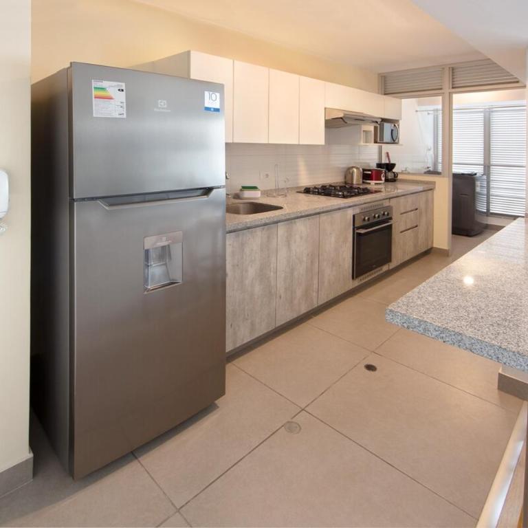 Spacious Modern 3BR in Av Javier Prado High-Rise - One-Bedroom Apartment - 9