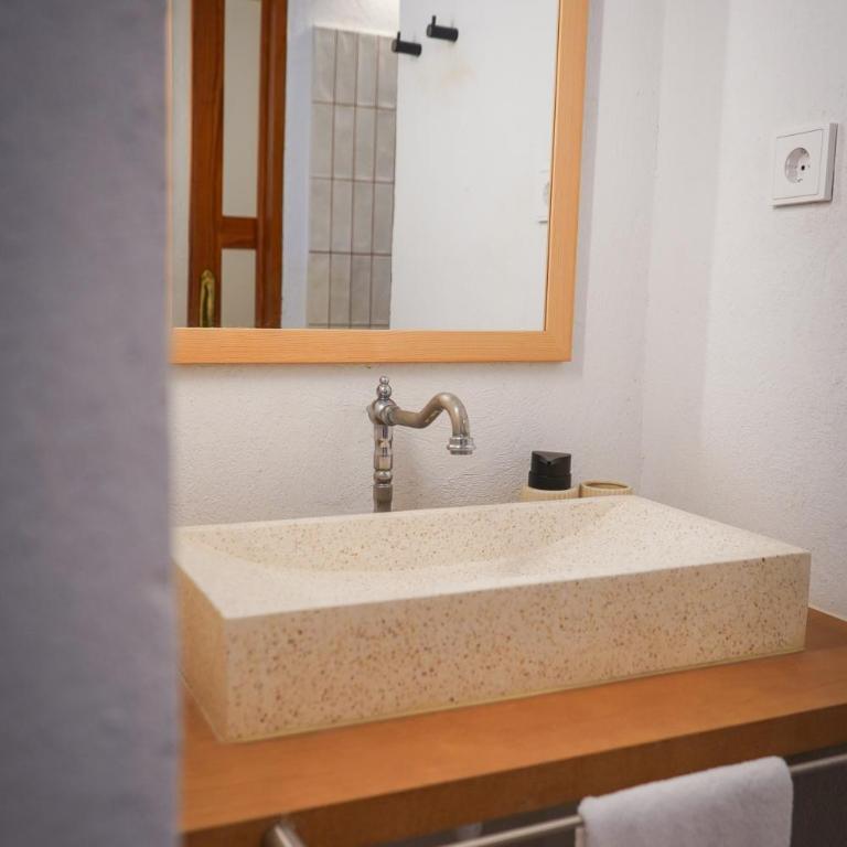 Agroturisme Es Passarell - Habitación Doble con vistas al jardín - 1 o 2 camas - 8