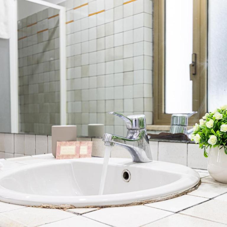 Termini Suite - 7 minutes from Roma Termini - Two-Bedroom Apartment - 16