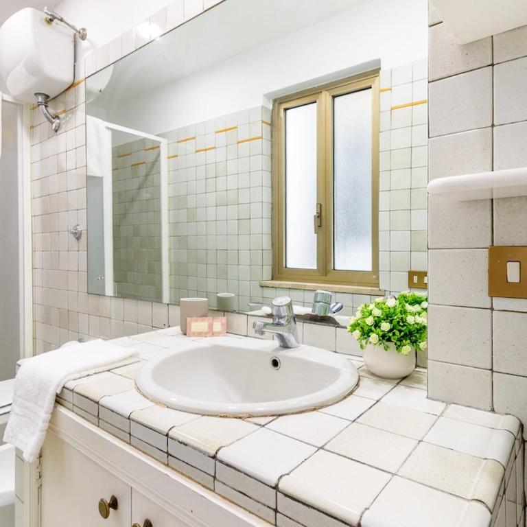 Termini Suite - 7 minutes from Roma Termini - Two-Bedroom Apartment - 30