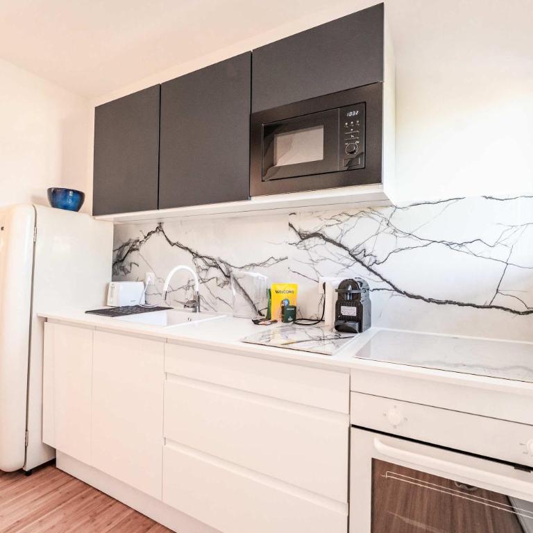 Le Rivage Seventies - Apartment - 4