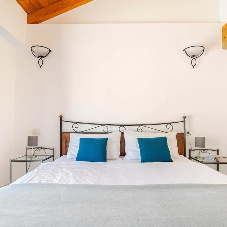 Appartamento Roggiolo - Three-Bedroom Apartment - 23