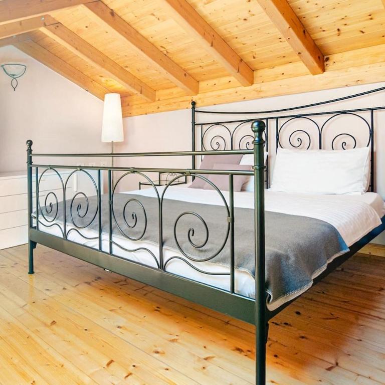 Appartamento Roggiolo - Three-Bedroom Apartment - 18