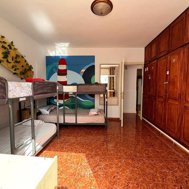 Hostel Banana Surf House - Posto Letto in Dormitorio Maschile per 4 Persone - 10