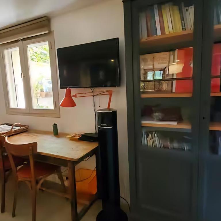 Logement déco en rez-de-jardin avec vélos - Appartement 1 Chambre - 3