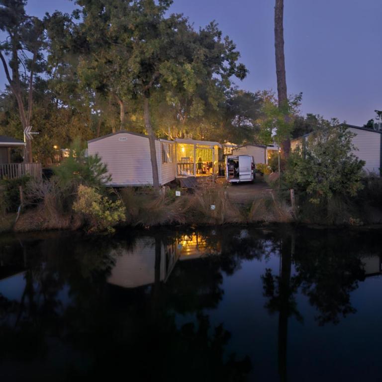 Au bord de l'eau "chez Michèle" -Camping Les Viviers- - Mobile Home - 3