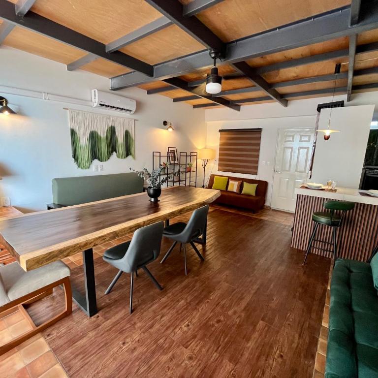 Cozy PH in the heart Romantic Zone - One-Bedroom Apartment - 24