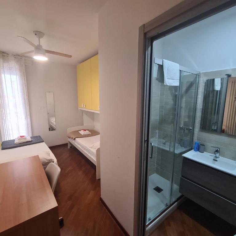 Bologna Vibes - 6 Rooms with Baths - Self Check in - 10 Guests - Apartment - 4