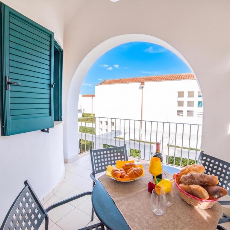 Blumare Resort - One Bedroom Apartment with Balcony 1 - 1