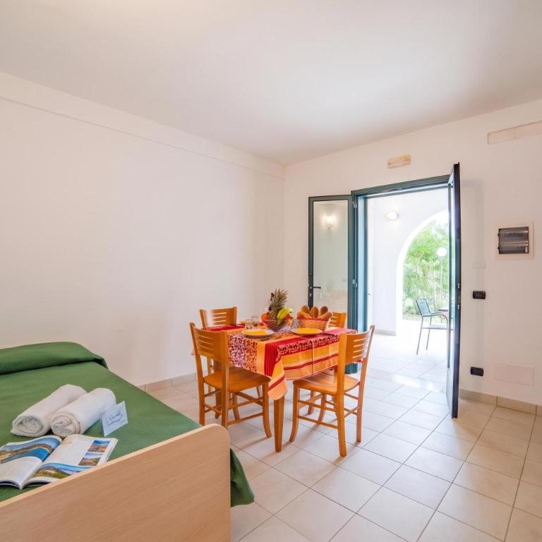 Blumare Resort - One Bedroom Apartment with Garden 7 - 9