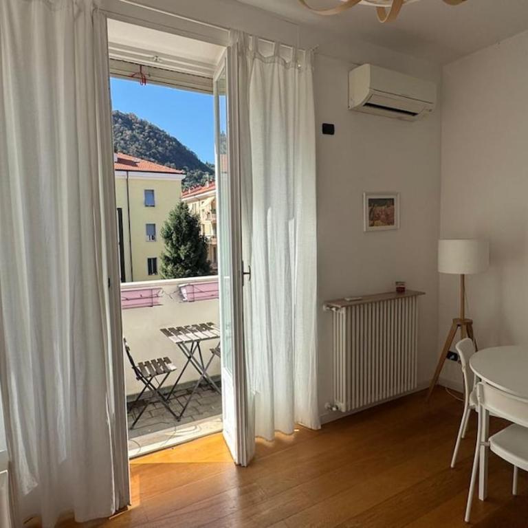 Sunny apartment Como 15m walking from the lake - Apartment mit 1 Schlafzimmer - 1