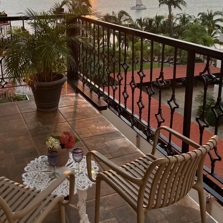 Cozy PH in the heart Romantic Zone - One-Bedroom Apartment - 35