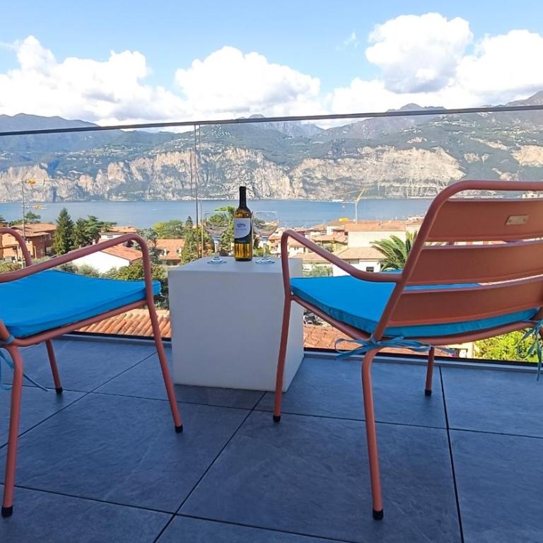 Blue Sky Garda - Sunset - Deluxe Apartment mit Balkon und 2 Schlafzimmern - 10